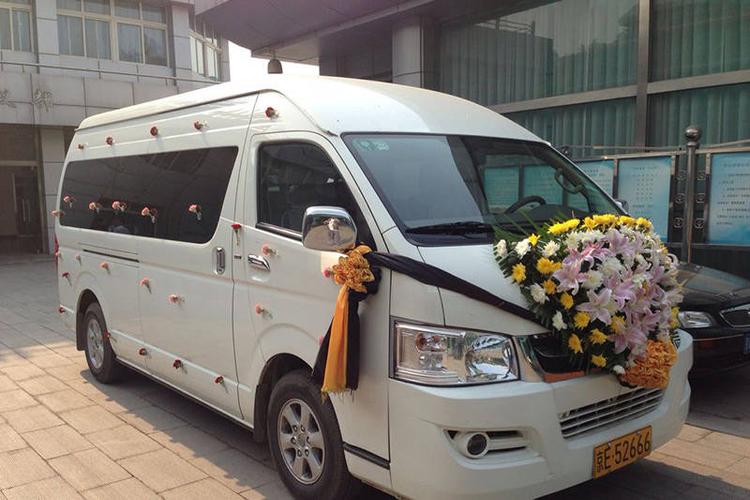 殡仪车