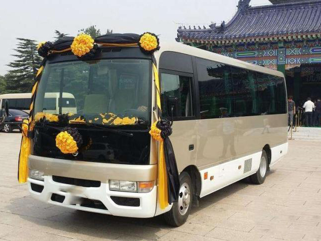殡仪车