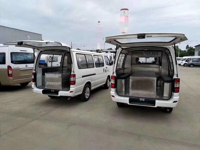 殡仪车
